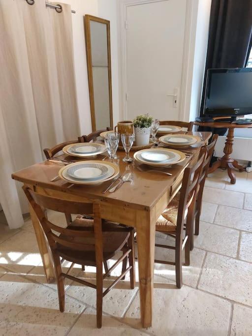 Chez Laurette - Charming Apartment In Historic Village Near Versailles Marly-le-Roi Eksteriør billede